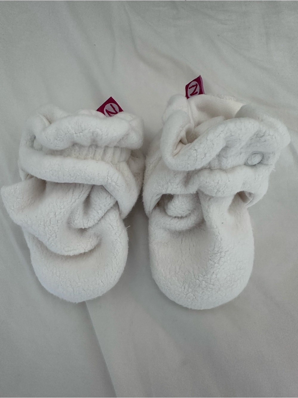 Zutano 6M Plush White Baby Booties with Snap Cuff